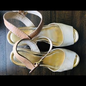 Marc Fisher gently worn wedge